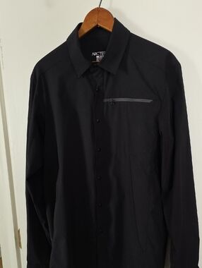 Arc'teryx Medium Black Trail Shirt Perfect Conditoon